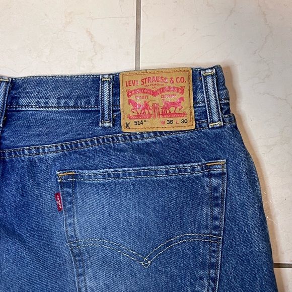 Levis - Picture 4 of 7